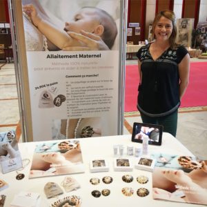 24,90euros la paire - vendu en pharmacies et magasins pour bébé